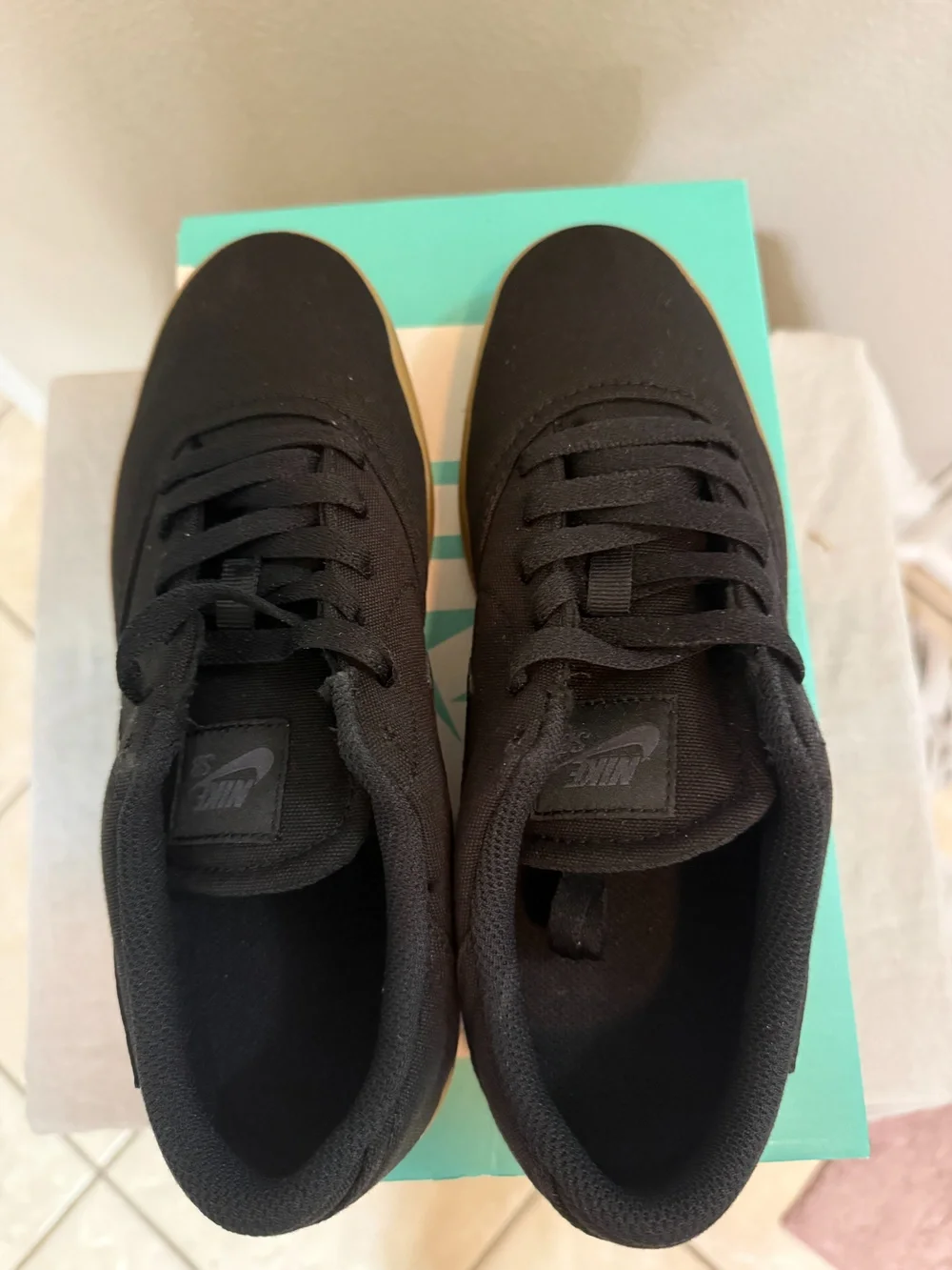 Nike SB Check Canvas GS Black Gum Skate Shoes Size 6Y